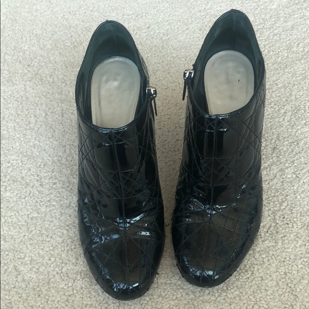 Black bootie